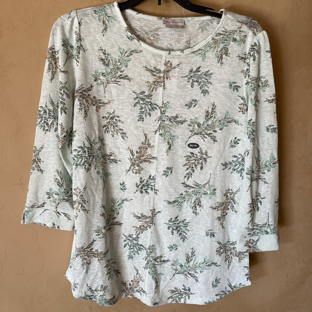 NWT Van Heusen XS Women’s Top